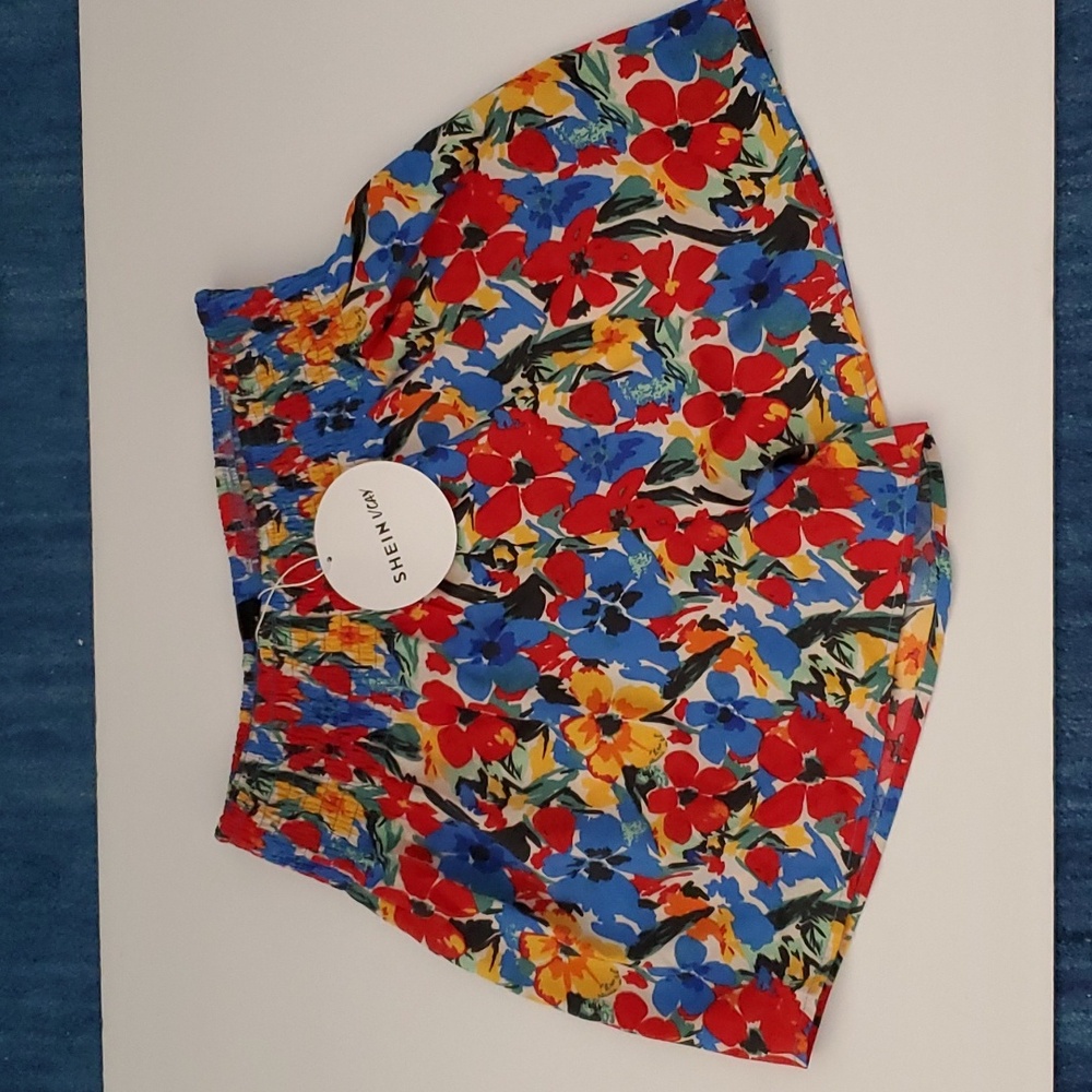 NWT 2 SHEIN VCAY Shorts Tropical Prints Size 4
